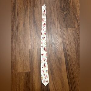 Floral Patterned Tie